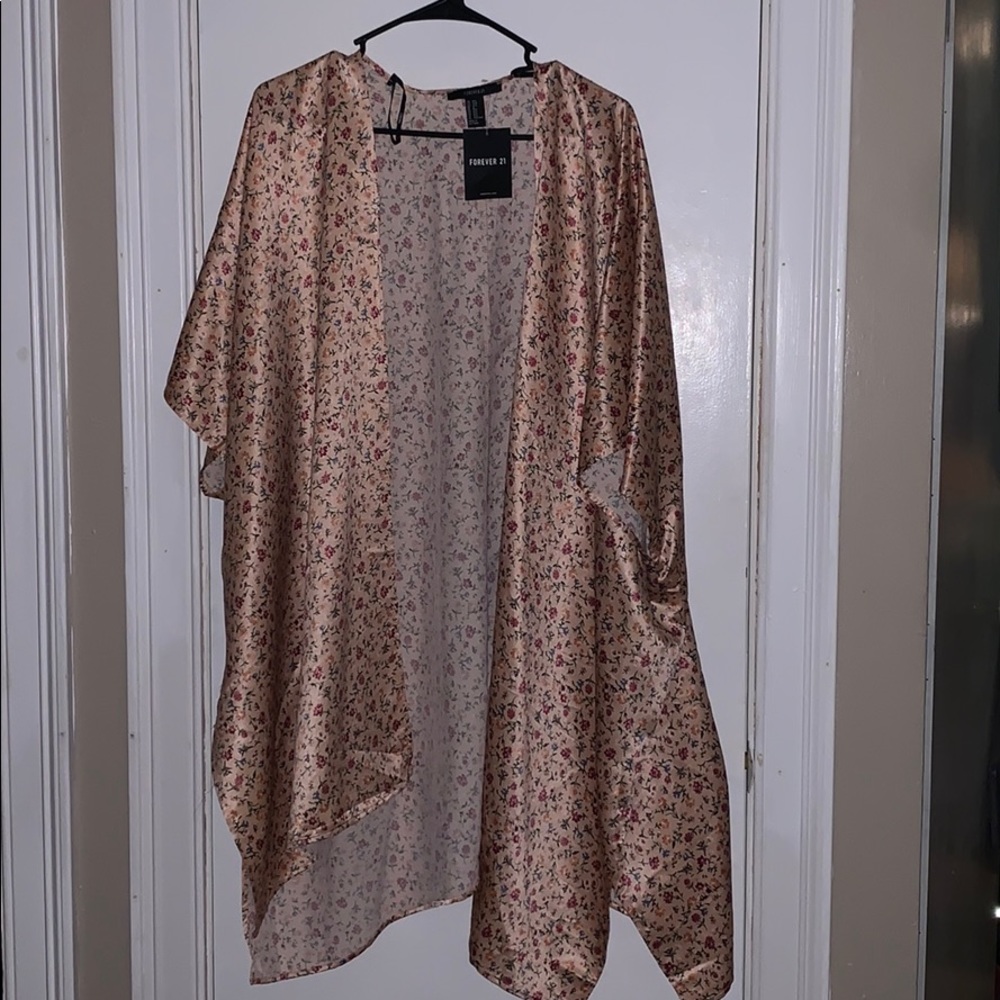 Super cute Forever 21 Kimono